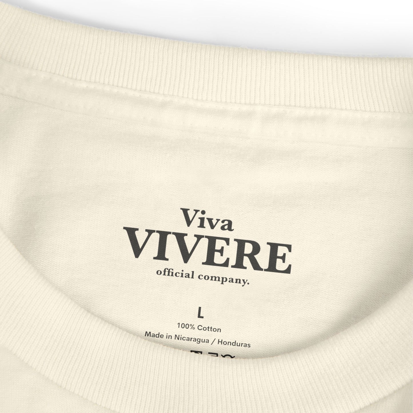 Vivere Tee